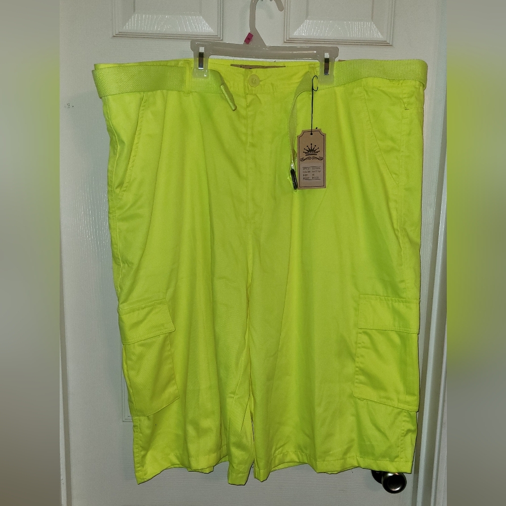 New With Tags Bright Yellow Cargo Shorts O.S.C Size 46